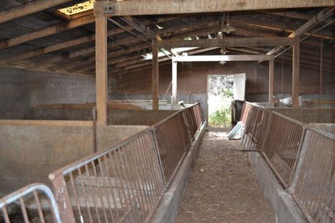 Photo of property in 1398 Main Road North, Waikuku, 7691