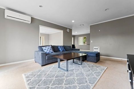 Photo of property in 18 Vintage Drive, Henderson, Auckland, 0612