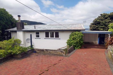 Photo of property in 1 Howard Road, Point Howard, Lower Hutt, 5013