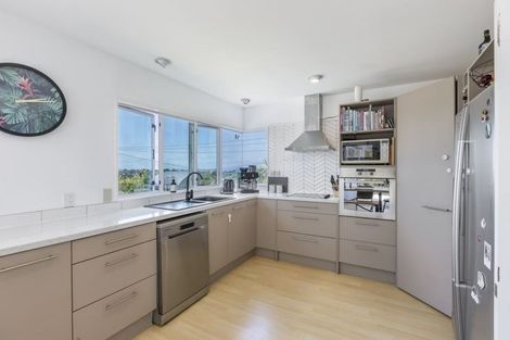 Photo of property in 21a Monyash Road, Manly, Whangaparaoa, 0930