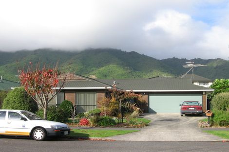 Photo of property in 23 Awanui Drive, Waikanae, 5036