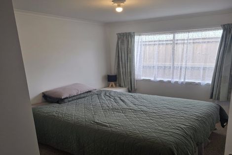 Photo of property in 12 Ranch Avenue, Beach Haven, Auckland, 0626