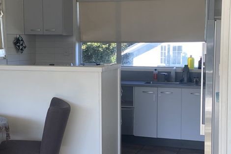 Photo of property in 1/10 Abbeygate Street, Birkdale, Auckland, 0626