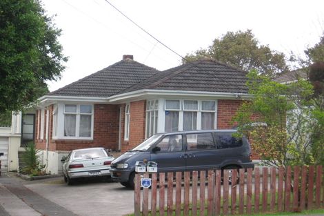 Photo of property in 11 Netherlands Avenue, Kelston, Auckland, 0602