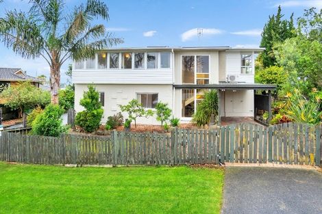 Photo of property in 34 Kirby Street, Glendene, Auckland, 0602