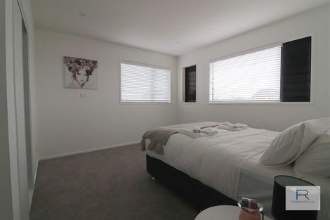 Photo of property in 4 Tapuwae Way, Mangere Bridge, Auckland, 2022