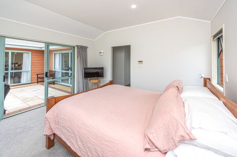 Photo of property in 17 Norfolk Drive, Otamatea, Whanganui, 4500