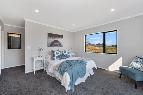 Photo of property in 5 Te Tiireke Drive, Glenview, Hamilton, 3206