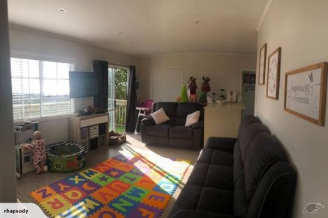 Photo of property in 41 Elliston Crescent, Stanmore Bay, Whangaparaoa, 0932