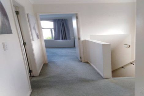 Photo of property in 16 Stewart Gibson Place, Manurewa, Auckland, 2105