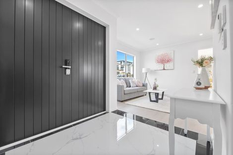 Photo of property in 46 Elevation Street, Flat Bush, Auckland, 2019