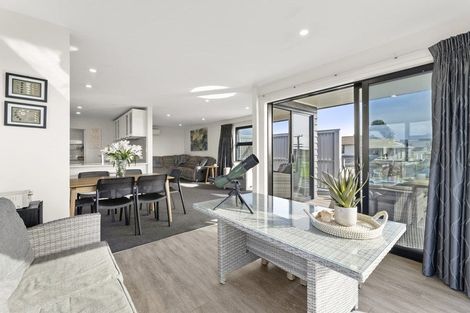 Photo of property in 972 Papamoa Beach Road, Papamoa Beach, Papamoa, 3118