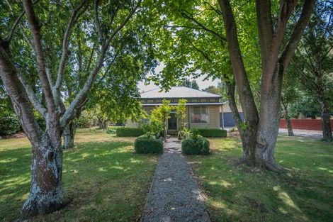 Photo of property in 16 Lennox Street, Winchester, 7985