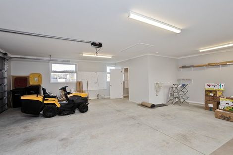 Photo of property in 45 Northside Drive, Waikiwi, Invercargill, 9810