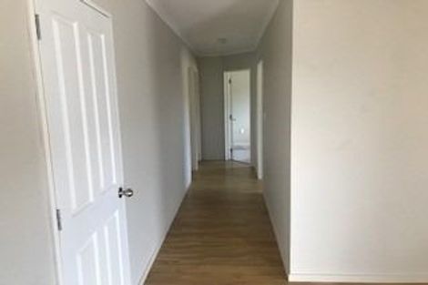 Photo of property in 72 Garelja Road, Henderson, Auckland, 0612