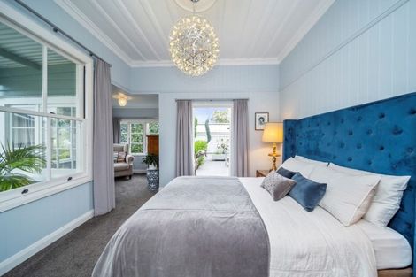 Photo of property in 9 Mayfair Place, Westown, New Plymouth, 4310