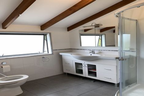 Photo of property in 10 Peterhouse Place, West Harbour, Auckland, 0618