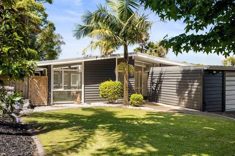 Photo of property in 4 Gladys Avenue, Glenfield, Auckland, 0629