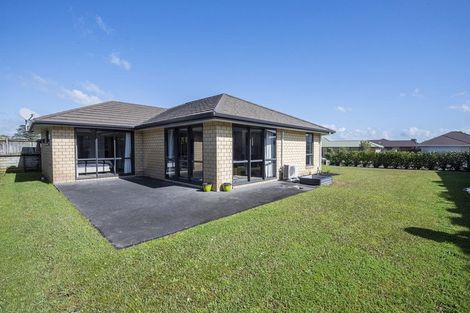 Photo of property in 35 North Crest Drive, Onerahi, Whangarei, 0110