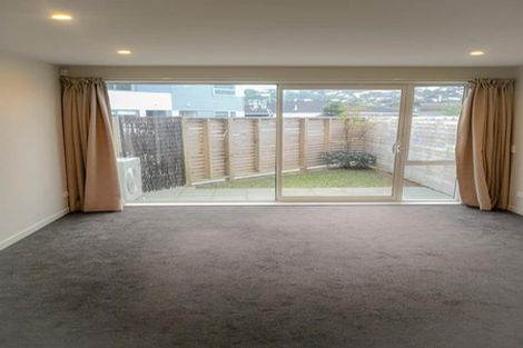 Photo of property in 11/2 Stone Street, Miramar, Wellington, 6022