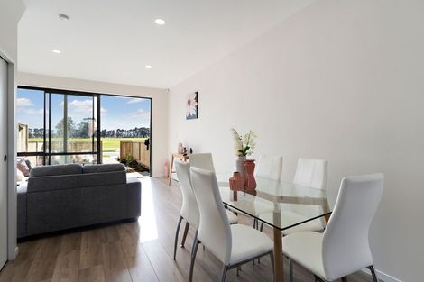 Photo of property in 67 Walsh Road, Papakura, 2110