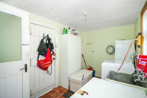 Photo of property in 17 Wallace Place, Westown, New Plymouth, 4310