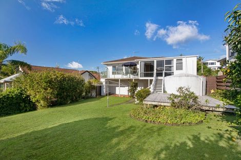 Photo of property in 8 De Luen Avenue, Tindalls Beach, Whangaparaoa, 0930