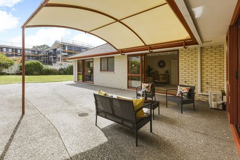 Photo of property in 10 Norm Pellow Drive, Manurewa, Auckland, 2105