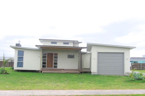 Photo of property in 113 Corokia Place, Matarangi, Whitianga, 3592