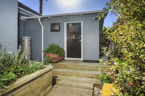 Photo of property in 1/204 Beach Haven Road, Beach Haven, Auckland, 0626