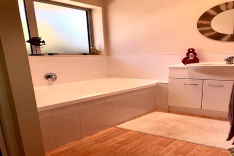 Photo of property in 9 Grey Street, Kawakawa, 0210