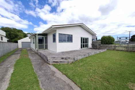 Photo of property in 53 Wallace Place, Westown, New Plymouth, 4310