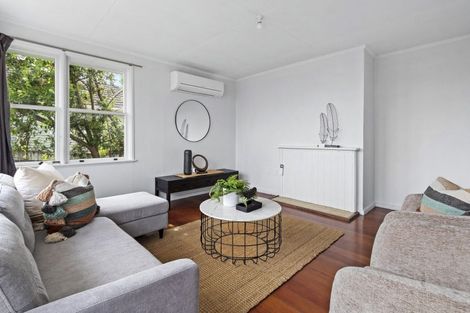 Photo of property in 9 Tranmere Road, Fairfield, Hamilton, 3214