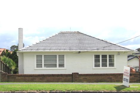 Photo of property in 53 Titirangi Road, New Lynn, Auckland, 0600