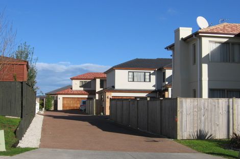 Photo of property in 8 Kaseng Place, East Tamaki Heights, Auckland, 2016