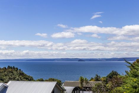 Photo of property in 6 Turangitukua Terrace, Kuratau, Turangi, 3381