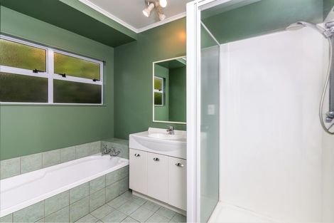 Photo of property in 2/12 Parata Street, Two Mile Bay, Taupo, 3330