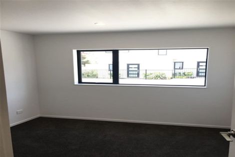 Photo of property in 3/7 South Pacific Place, Henderson, Auckland, 0612