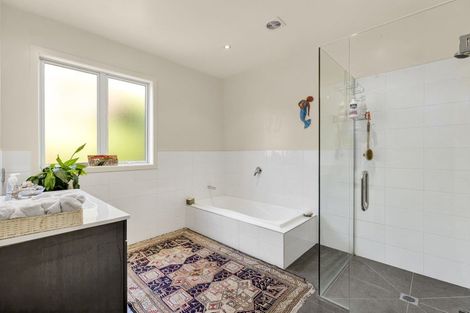 Photo of property in 4 Cascade Drive, Wanaka, 9305