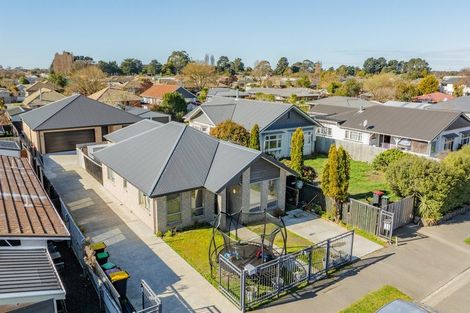 Photo of property in 11 Russell Street, Linwood, Christchurch, 8062