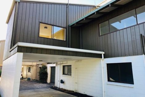 Photo of property in 1/2 Deep Creek Road, Torbay, Auckland, 0630