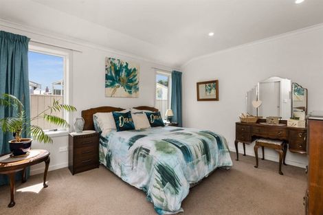 Photo of property in 5 Gregory Grove, Clive, 4102