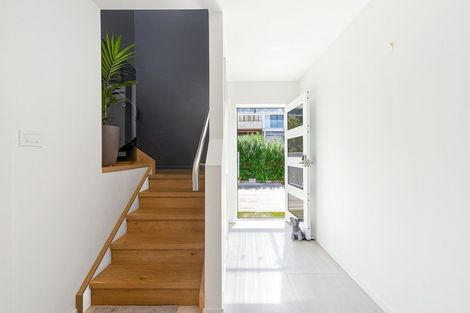 Photo of property in 3/28 Manly Esplanade, Browns Bay, Auckland, 0630