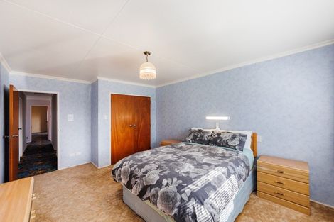 Photo of property in 11 Cecil Place, Cloverlea, Palmerston North, 4412