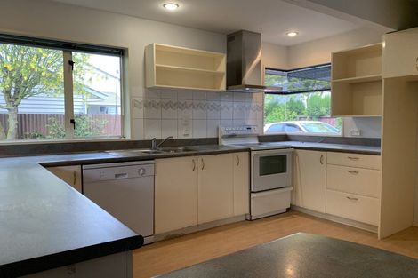 Photo of property in 1/15 Memorial Avenue, Ilam, Christchurch, 8053