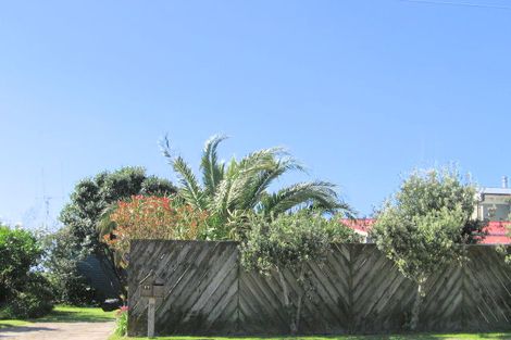 Photo of property in 17 Karewa Parade, Papamoa Beach, Papamoa, 3118
