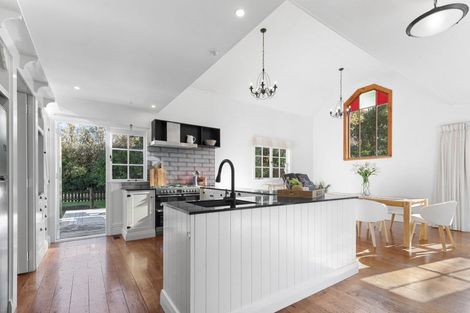 Photo of property in 100 Oxford Road, Okato, 4335