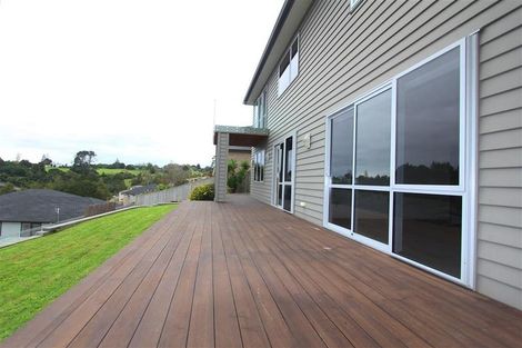 Photo of property in 8 Henriette Place, The Gardens, Auckland, 2105