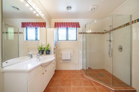 Photo of property in 9 Marua Palm Grove, Timberlea, Upper Hutt, 5018