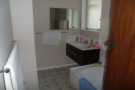 Photo of property in 120 Alexander Road, Raumati Beach, Paraparaumu, 5032